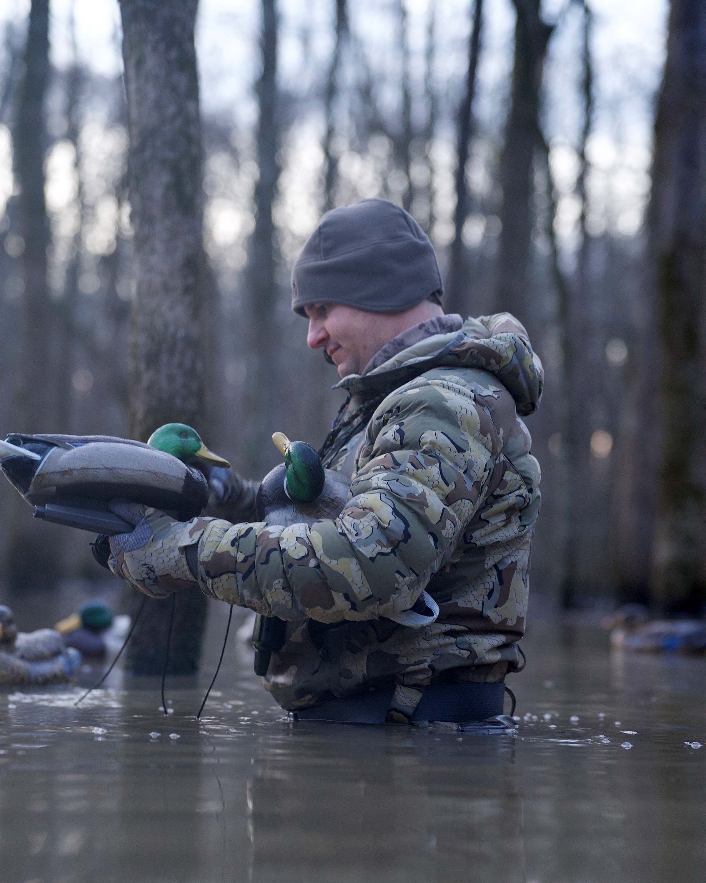 Flyway Insulated Hooded Jacket | Gunmetal - Image 11