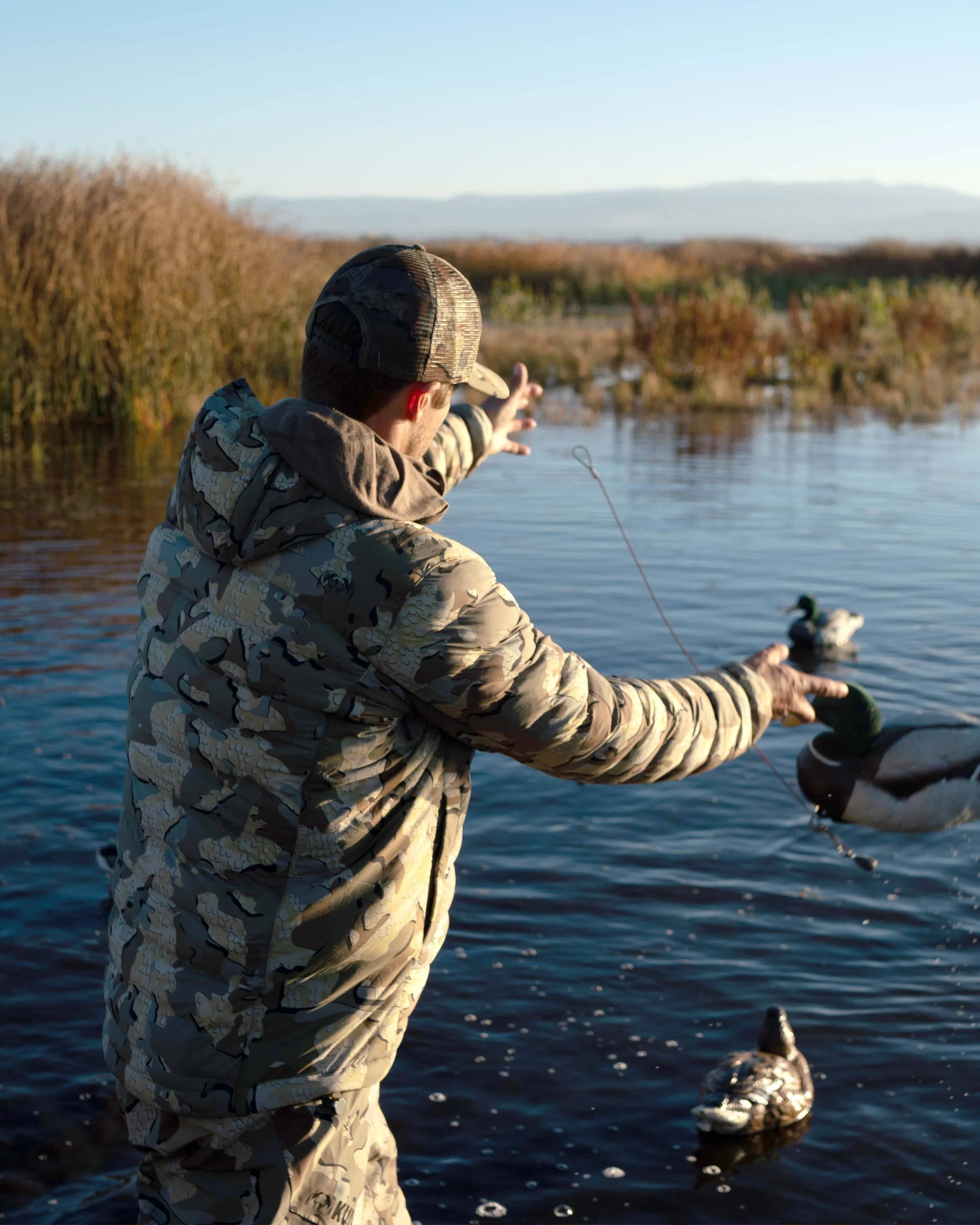 Flyway Insulated Hooded Jacket | Gunmetal - Image 7